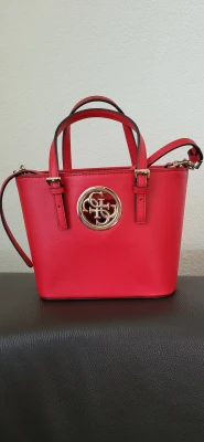 Rote Guess Tasche | LOOP Marketplace
