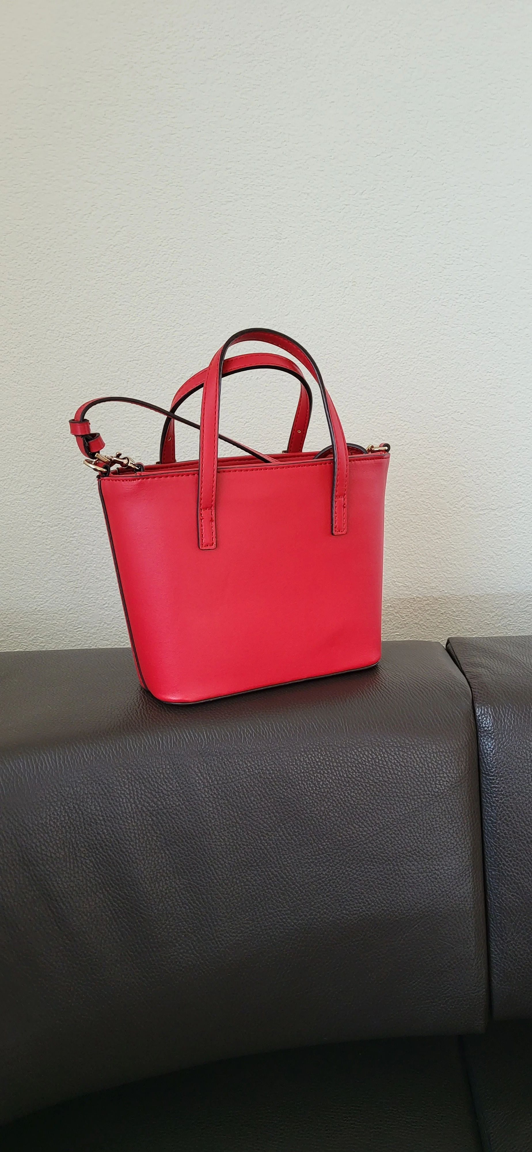 Rote Guess Tasche | LOOP-Marktplatz