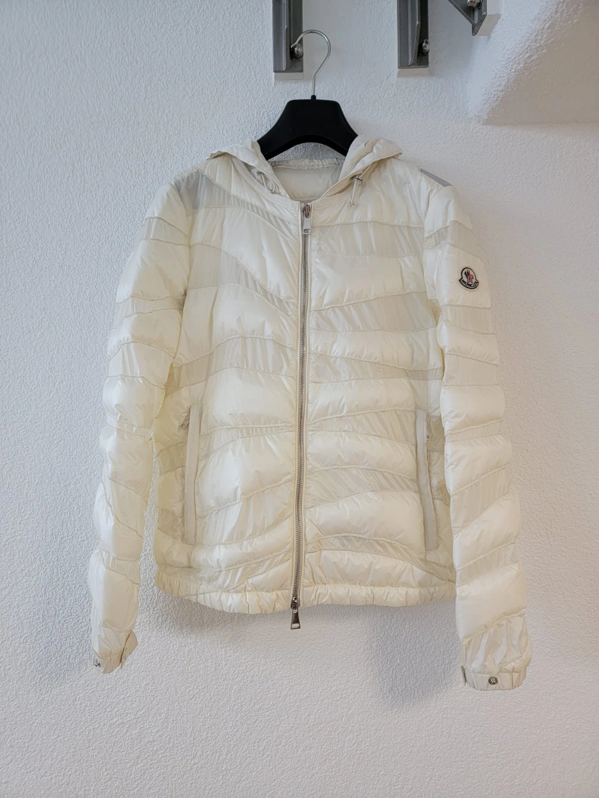 Moncler Jacke | LOOP-Marktplatz