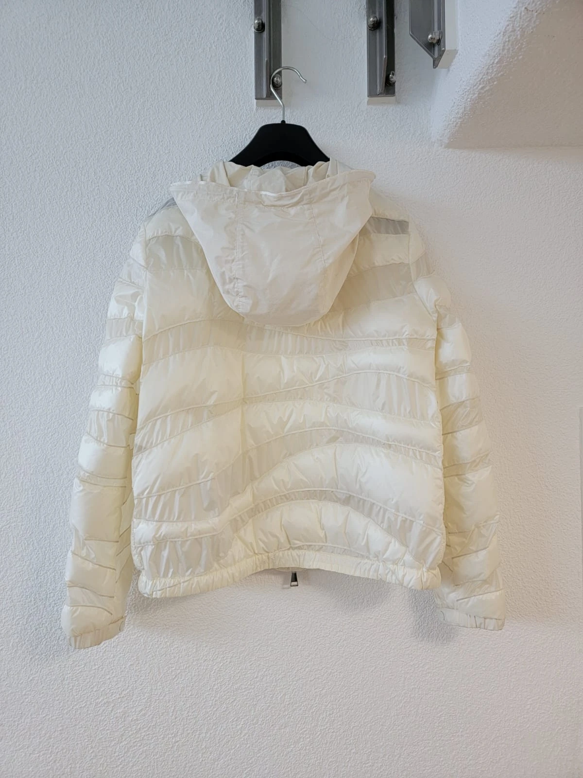 Moncler Jacke | LOOP-Marktplatz