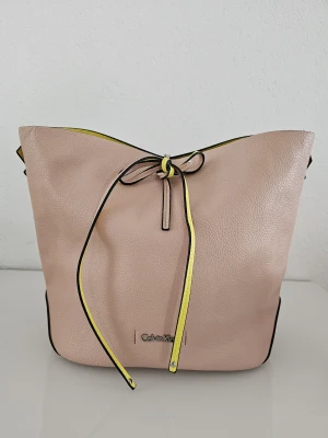 Calvin Klein Tasche | LOOP-Marktplatz