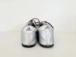 Silbrige Vintage Adidas Sneaker