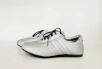 Silbrige Vintage Adidas Sneaker