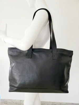 Grosser Prada Leder-Shopper | LOOP Marketplace