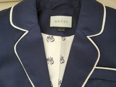 Taillierter Gucci Blazer im Marine-Stil | LOOP-Marktplatz