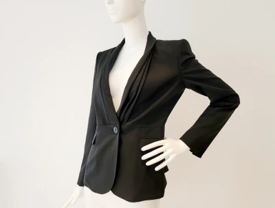 Schwarzer Blazer von Burberry | LOOP Marketplace