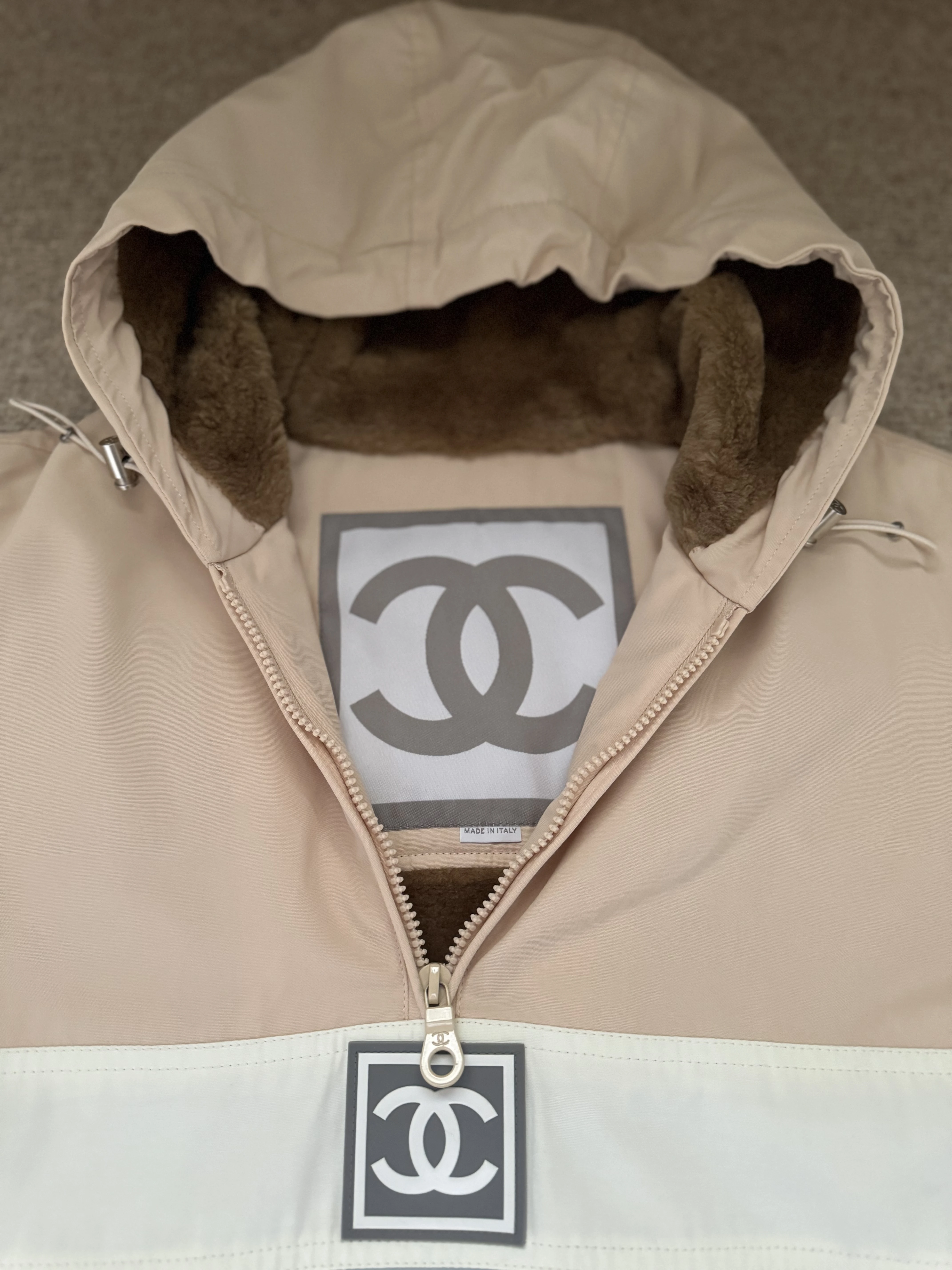 Vintage CHANEL Skijacke Hoodie | LOOP-Marktplatz