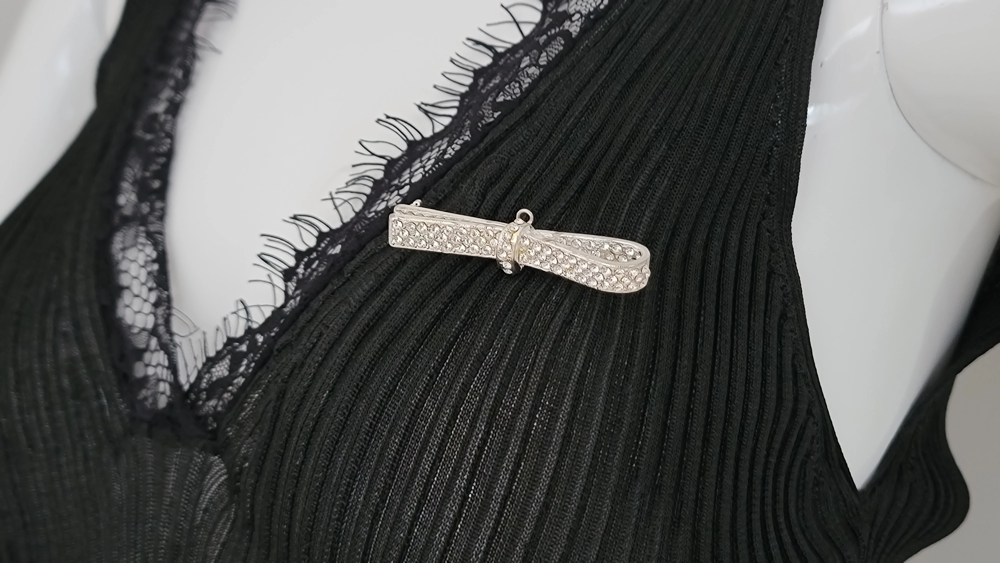 Christian Dior Vintage Brosche | LOOP Marketplace