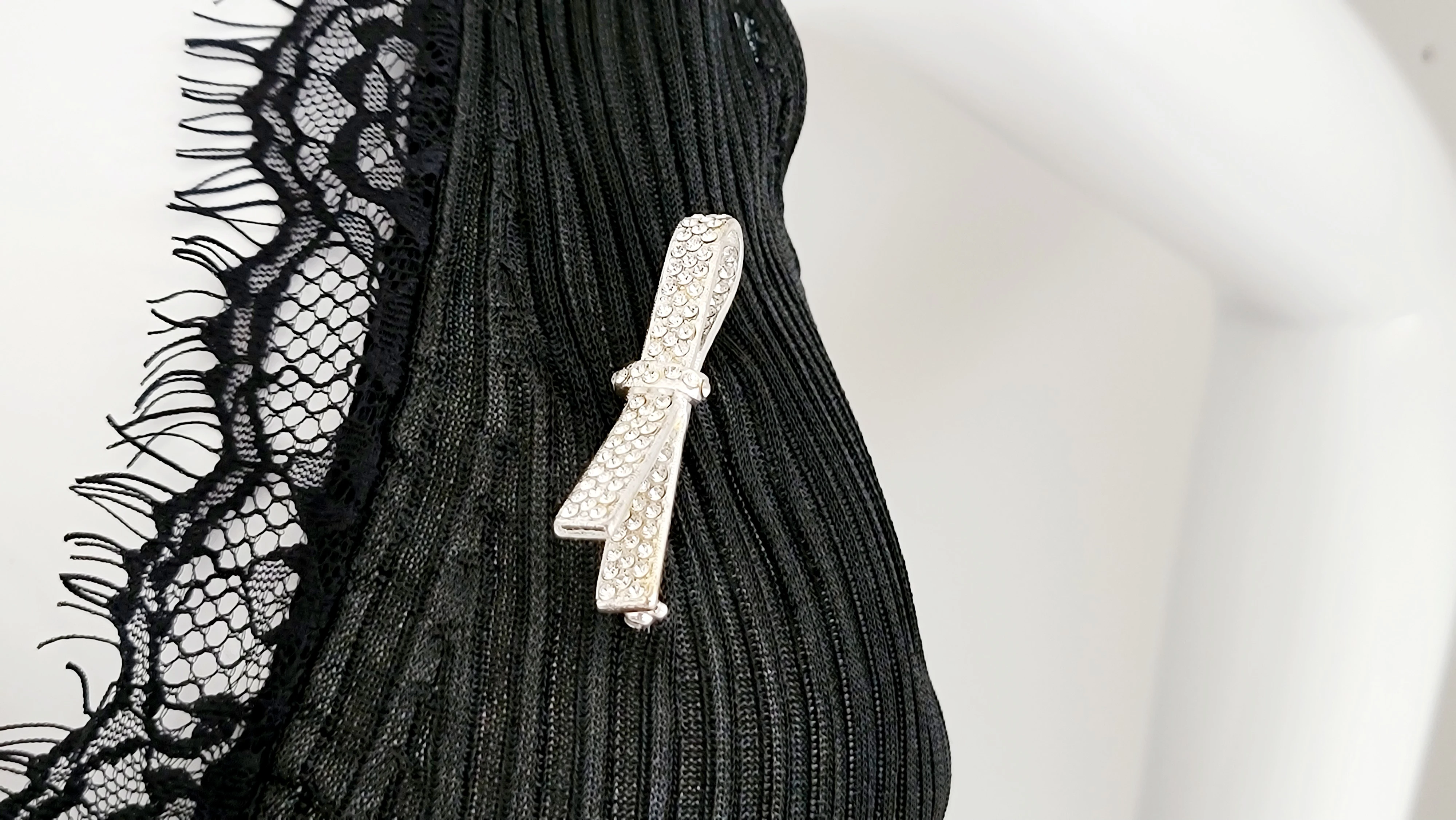 Christian Dior Vintage Brosche | LOOP Marketplace