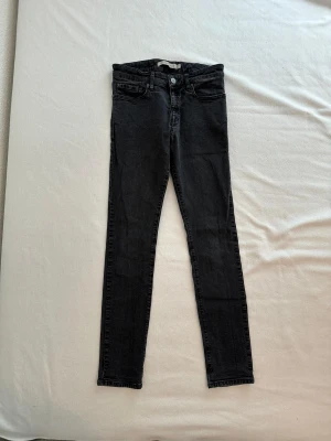 Calvin Klein Midrise Slimfit Jeans | LOOP-Marktplatz