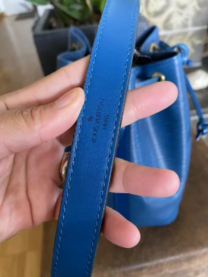 Louis Vuitton Epi Petit Noe MM | LOOP-Marktplatz