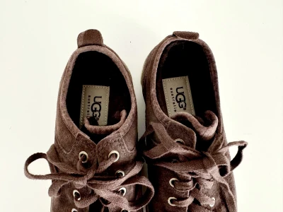 Gefütterte UGG Sneakers | LOOP Marketplace