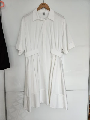 Kleid neu Eleventy weiss Gr. 40/42 | LOOP Marketplace