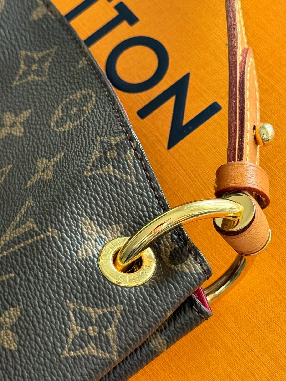 Louis Vuitton Graceful Tasche | LOOP Marketplace