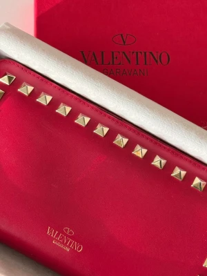 Valentino Rockstud Portemonnaie | LOOP-Marktplatz