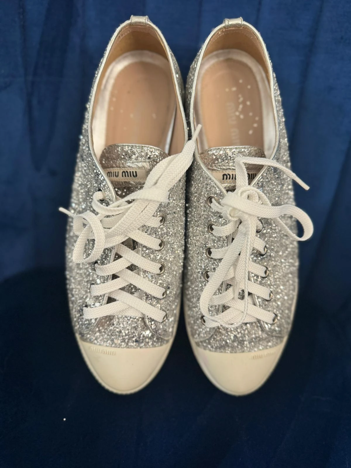 Miu Miu Sneakers mit Glitzer | LOOP-Marktplatz