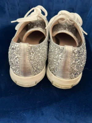 Miu Miu Sneakers mit Glitzer | LOOP-Marktplatz