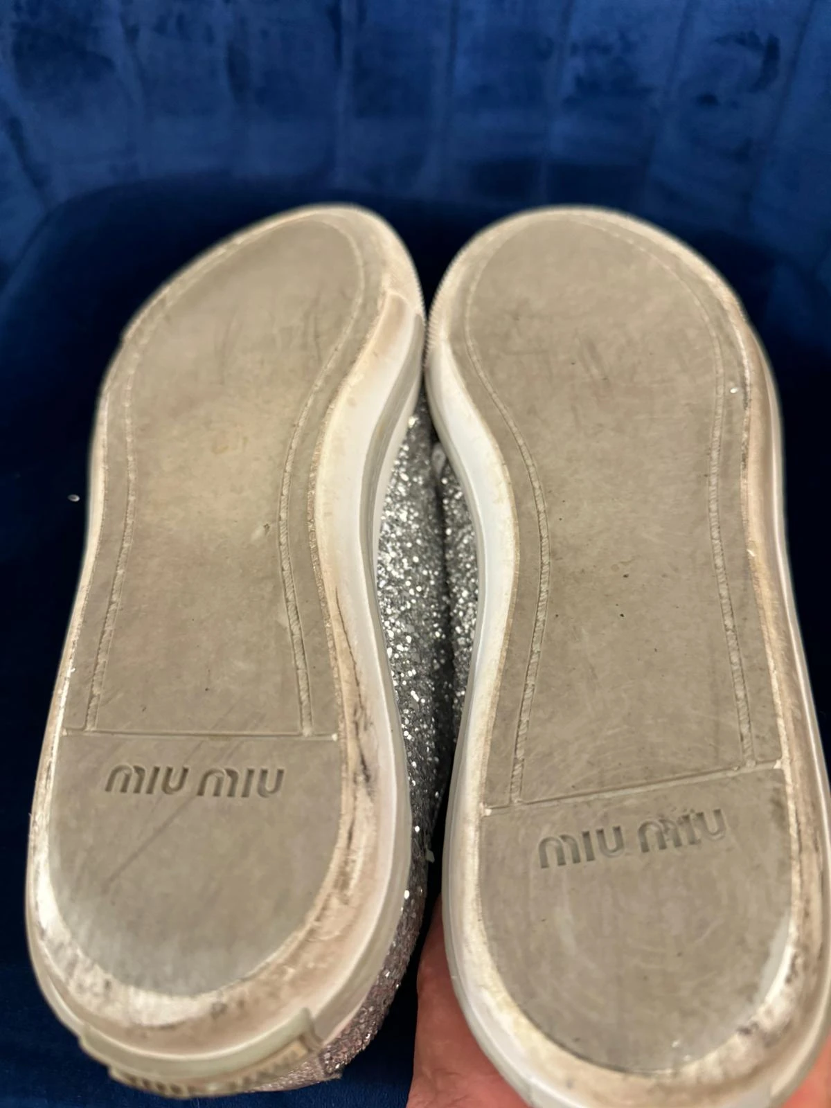 Miu Miu Sneakers mit Glitzer | LOOP-Marktplatz