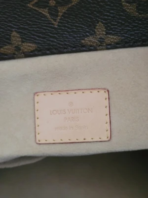 Louis Vuitton Artsy | LOOP-Marktplatz