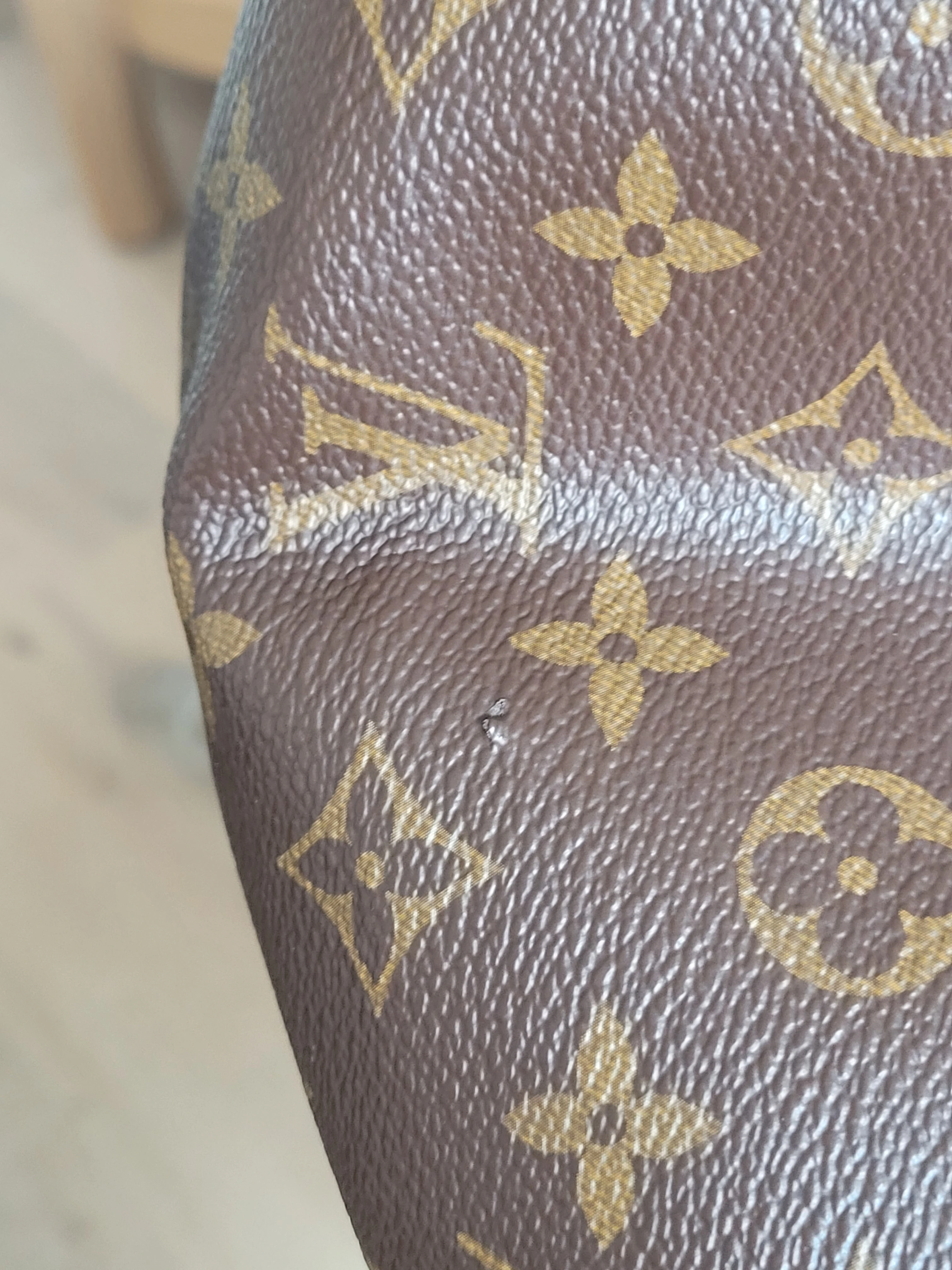 Louis Vuitton Artsy | LOOP-Marktplatz