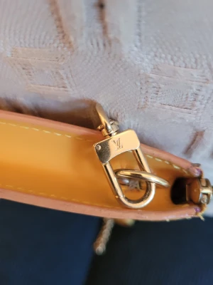 Sac Louis Vuitton jaune épi | LOOP-Marktplatz