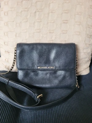 Sac Michael Kors noir | LOOP-Marktplatz