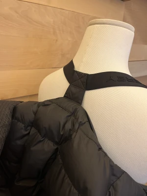 PEUTEREY Daunenmantel | LOOP Marketplace