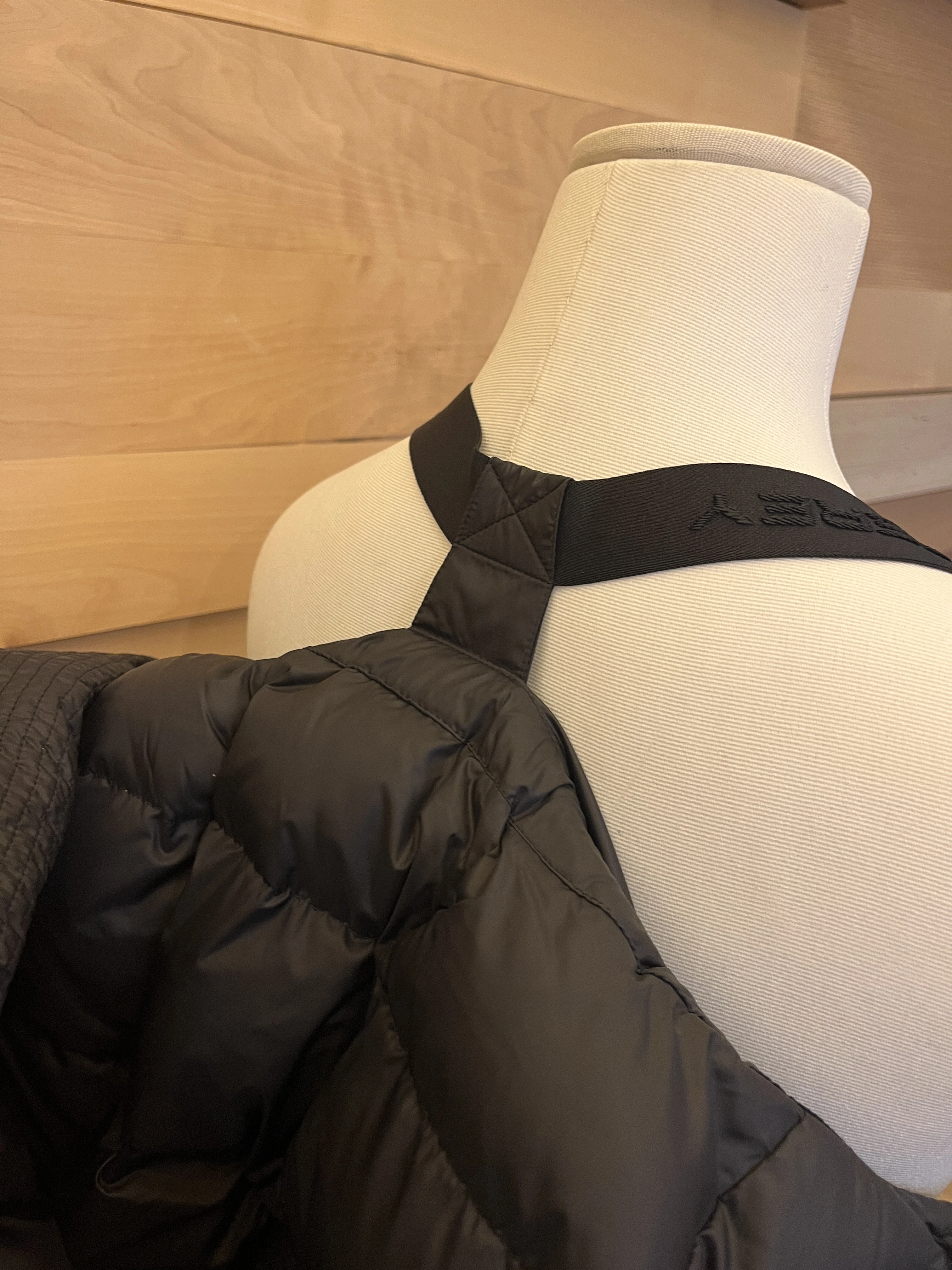PEUTEREY Daunenmantel | LOOP Marketplace