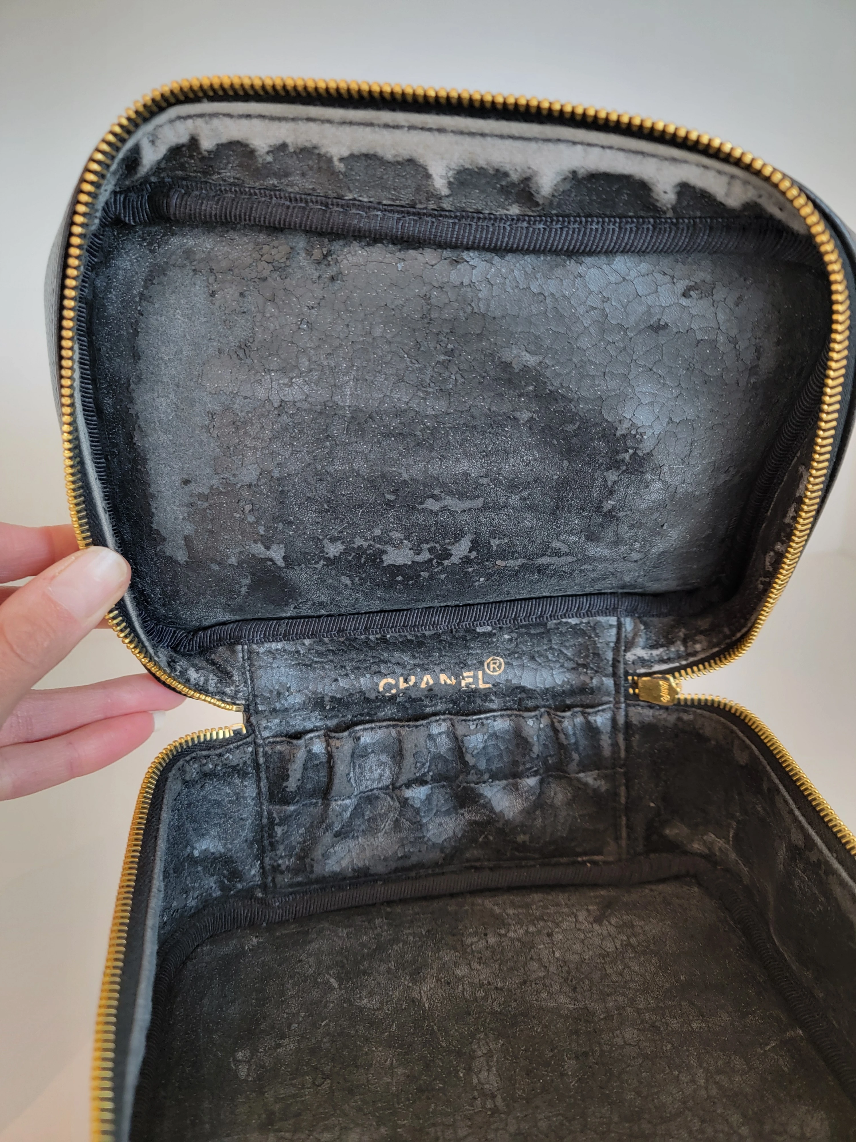 Chanel Vanity Case Caviar Leder | LOOP-Marktplatz