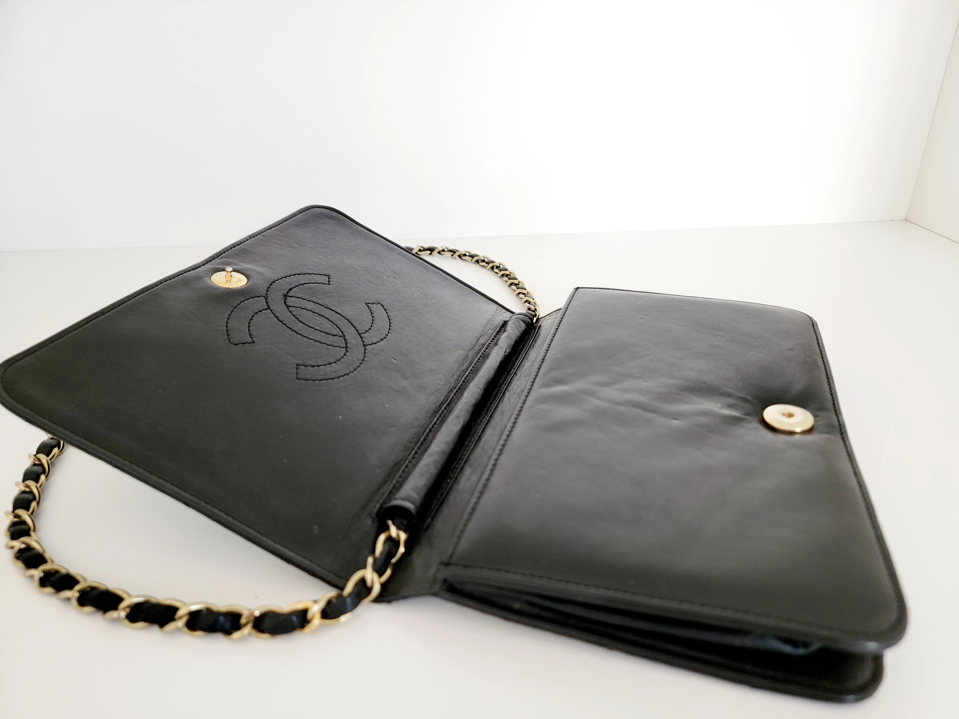 Chanel Vintage Medium Full Flap | LOOP Marketplace