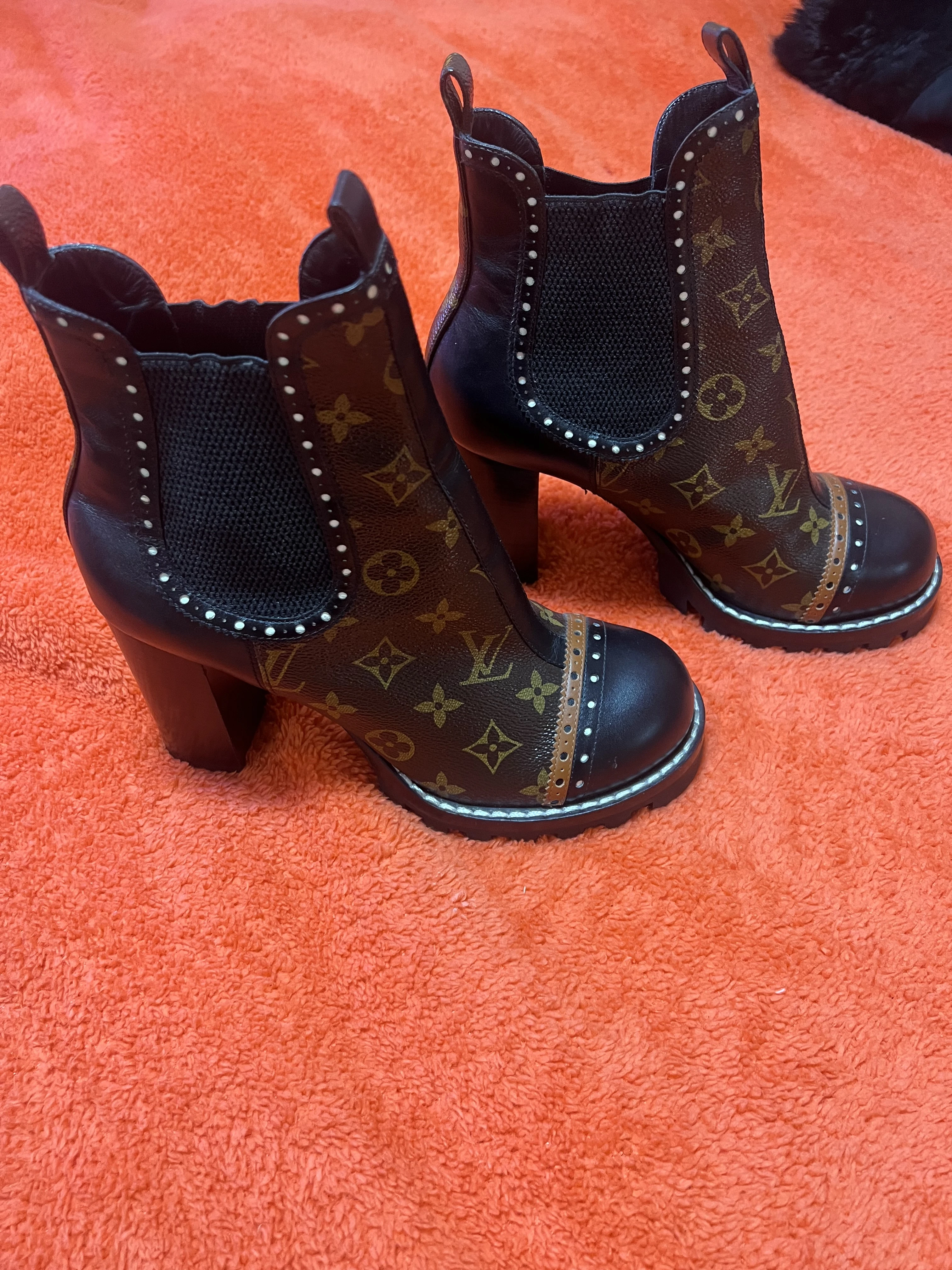 Braune Louis  Vuitton Stiefel NEU!!! | LOOP Marketplace