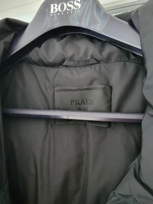 Prada Daunenjacke | LOOP-Marktplatz