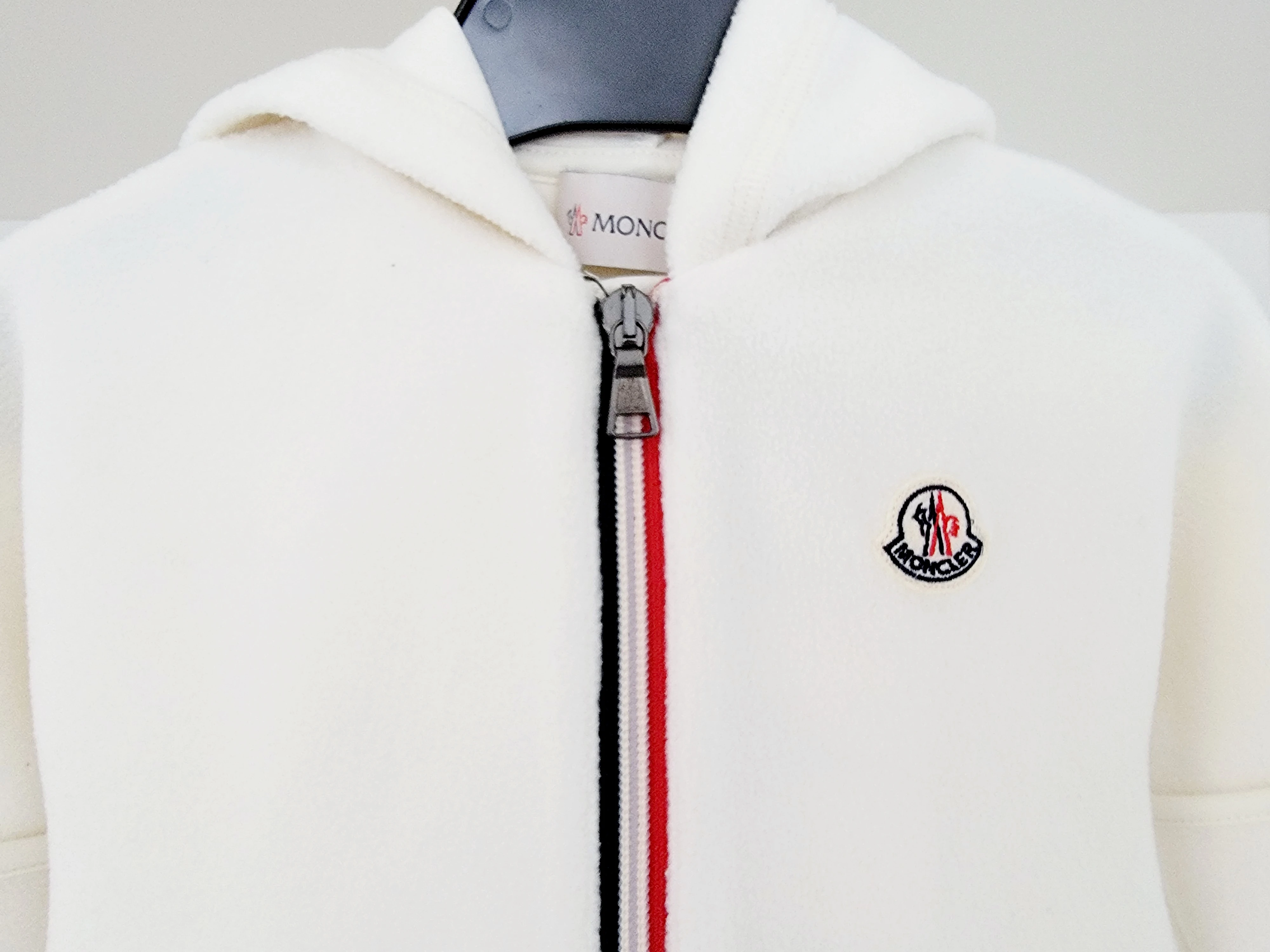 Neuer Moncler Strampler/ Overall | LOOP-Marktplatz