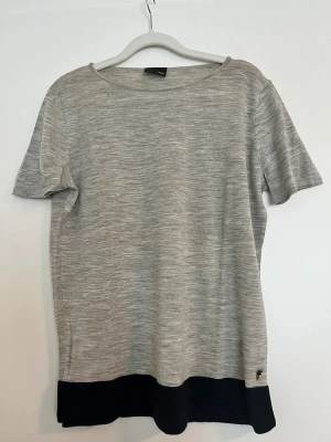 Fendi T-Shirt aus Wolle- Feinstrick | LOOP-Marktplatz