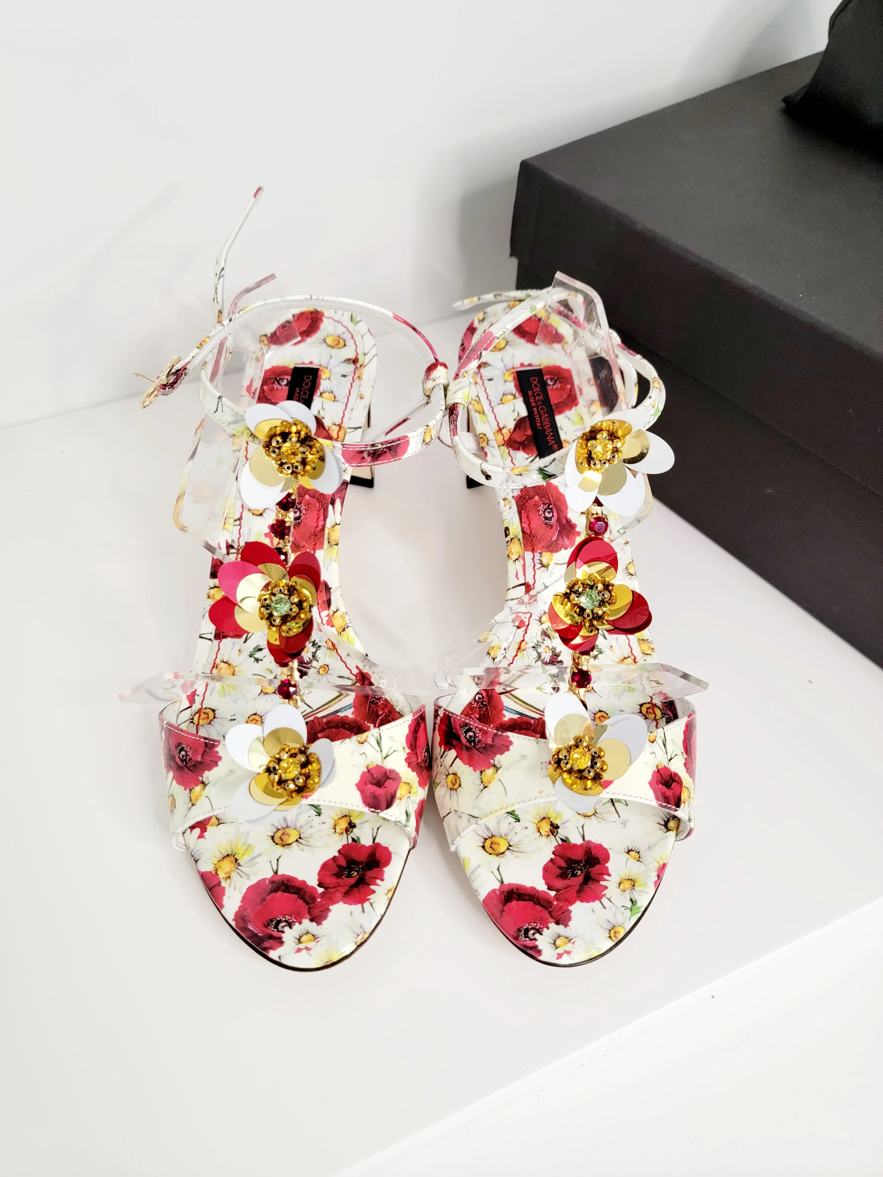 Neue Dolce & Gabbana Sandalen | LOOP-Marktplatz