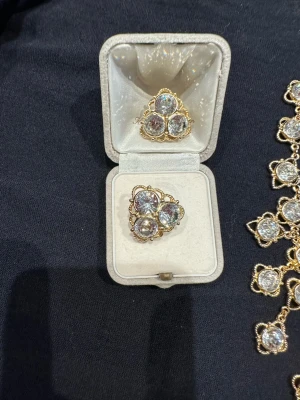 Umwerfendes Dior Schmuckset Vintage, neu | LOOP-Marktplatz