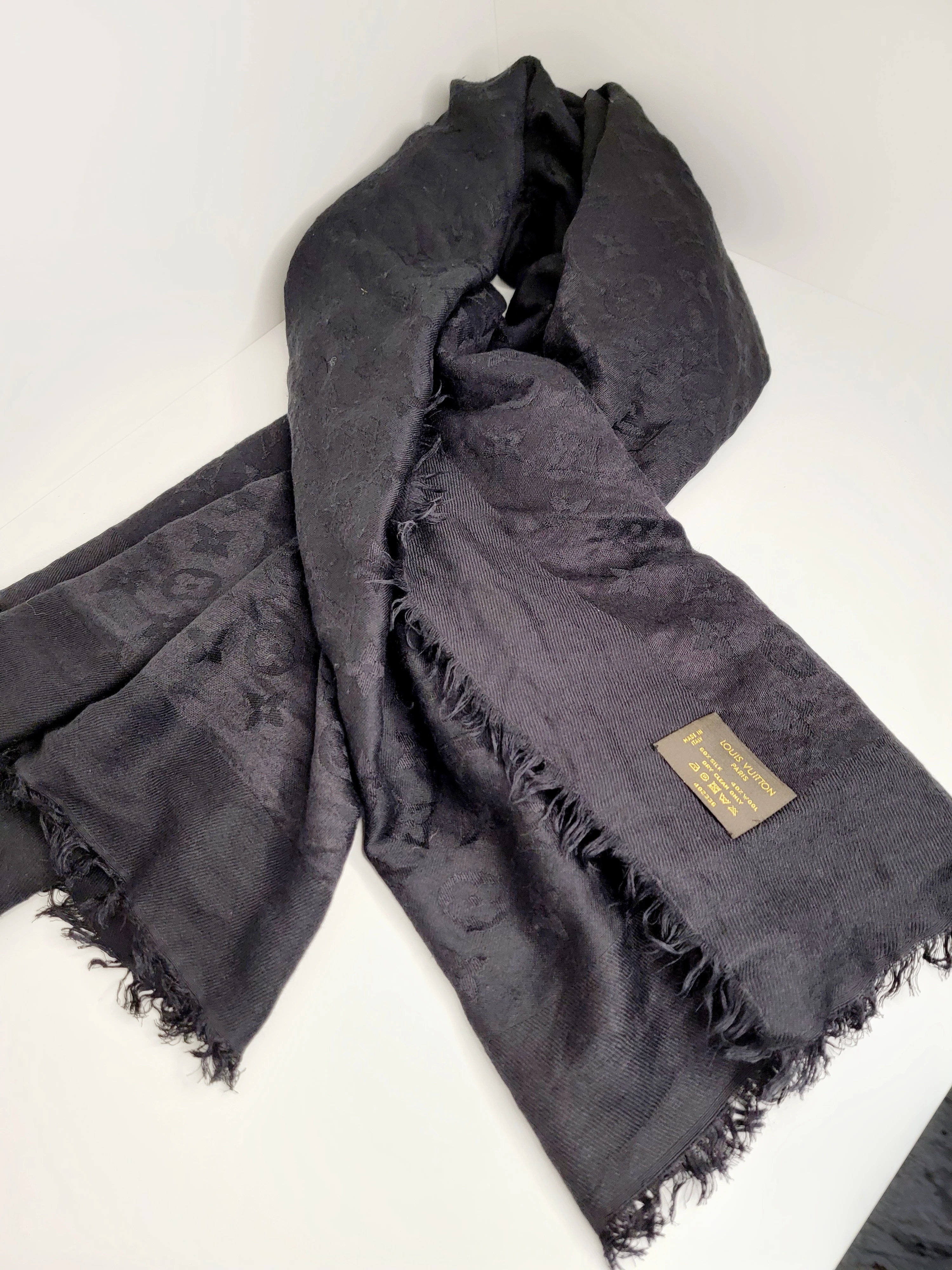 Louis Vuitton XXL Schal/ Tuch | LOOP Marketplace