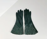 Neuwertige Alaïa Handschuhe mit Ösen