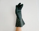 Neuwertige Alaïa Handschuhe mit Ösen