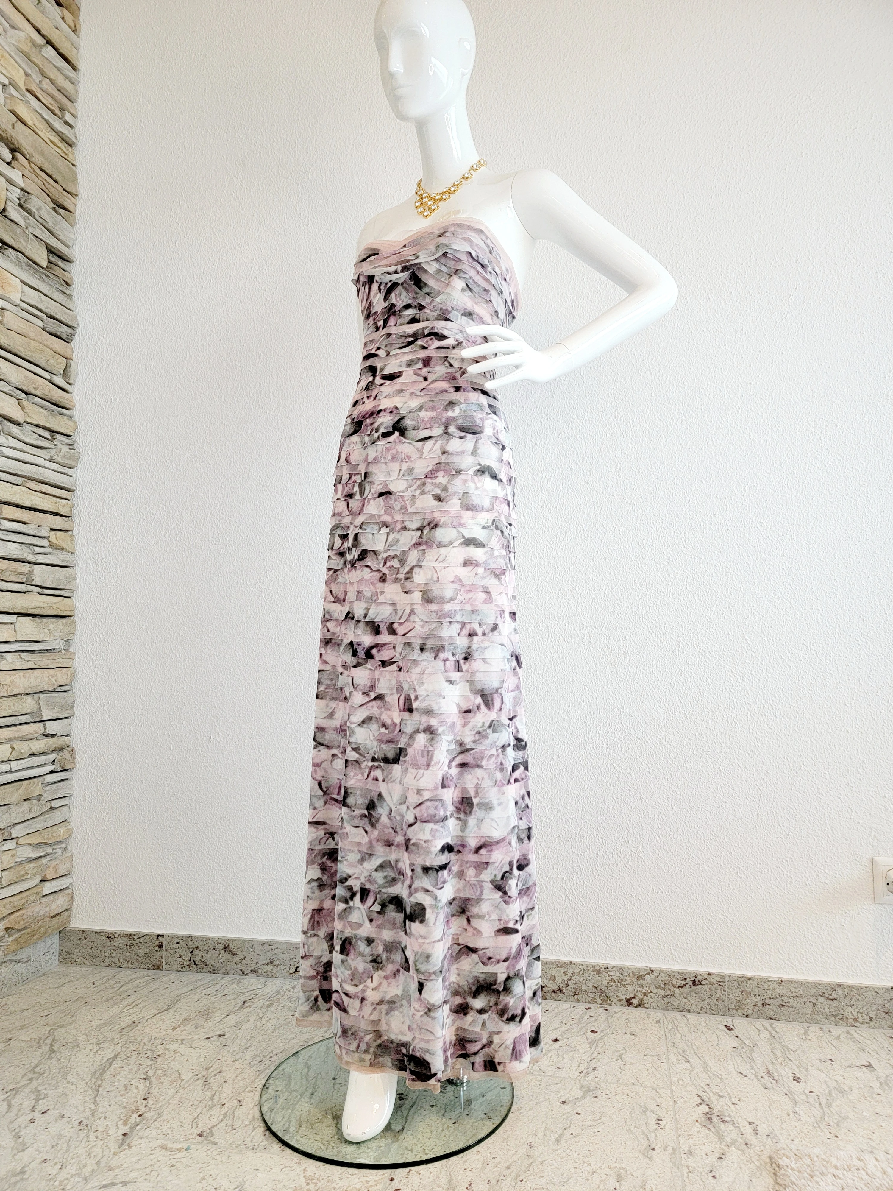 BCBG Kleid | LOOP-Marktplatz