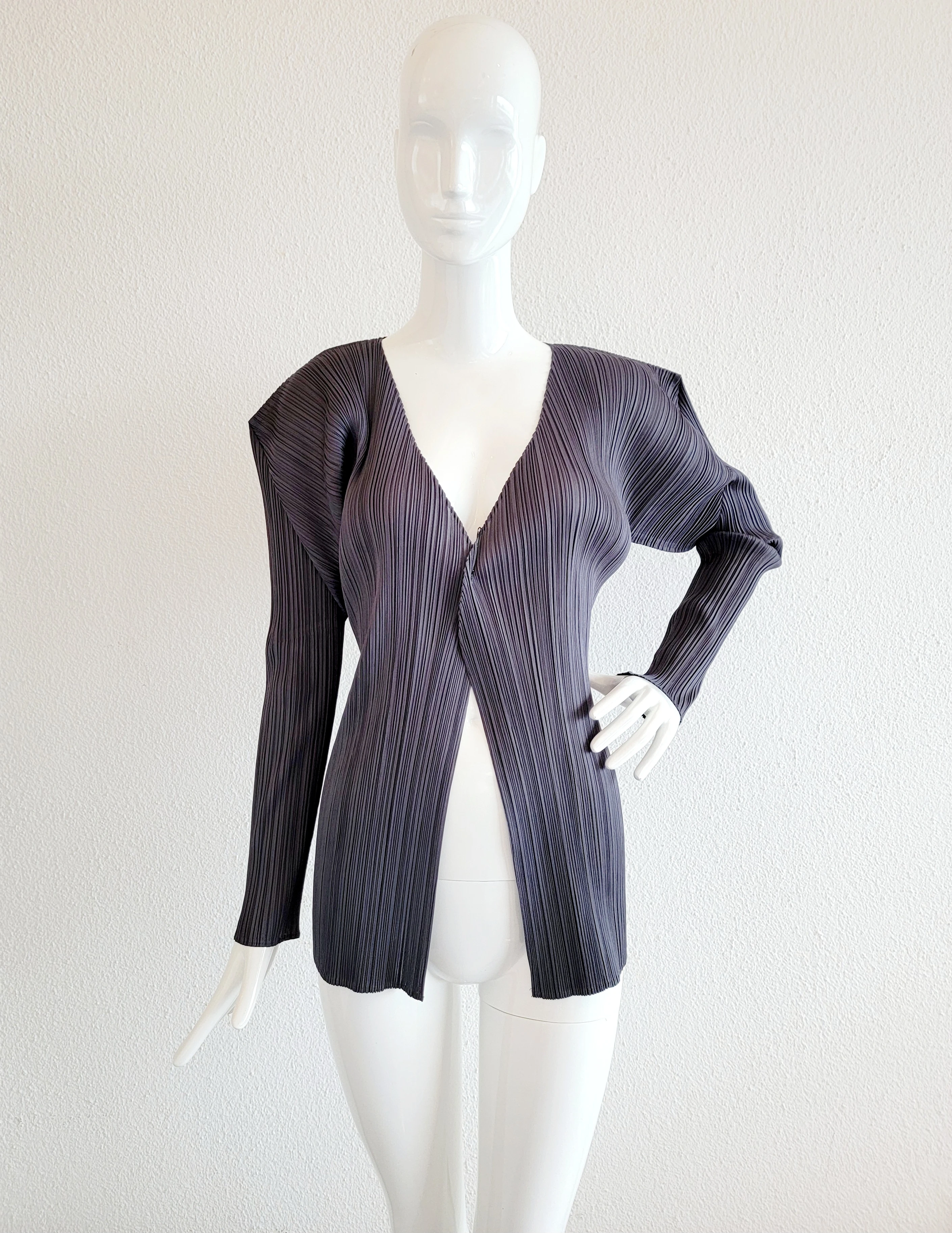 Pleats Please Issey Miyake Cardigan | LOOP-Marktplatz