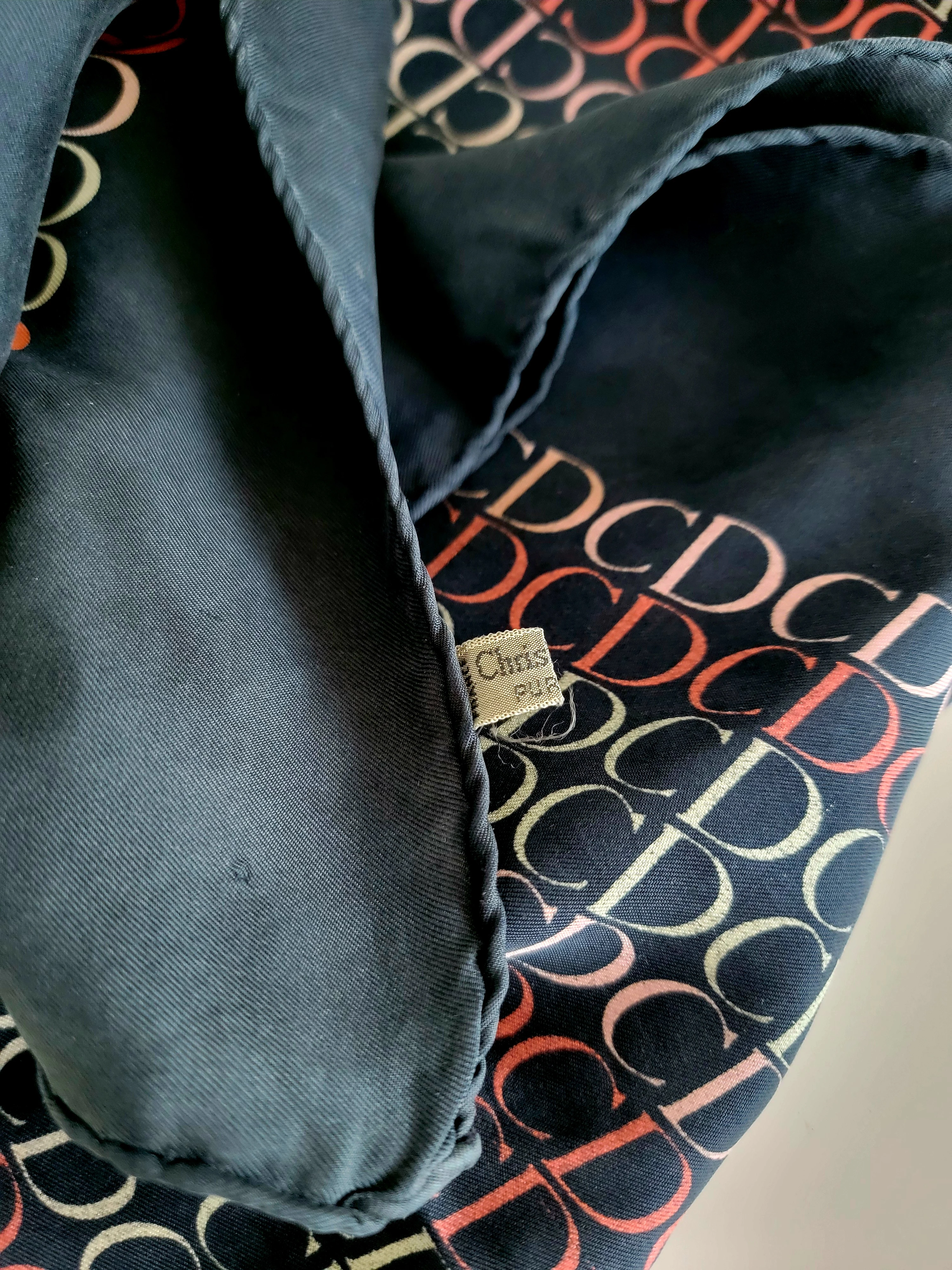 Christian Dior Carré/ Foulard | LOOP-Marktplatz