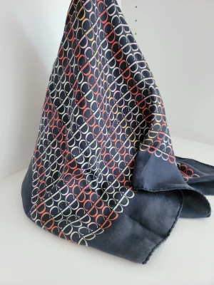 Christian Dior Carré/ Foulard | LOOP-Marktplatz