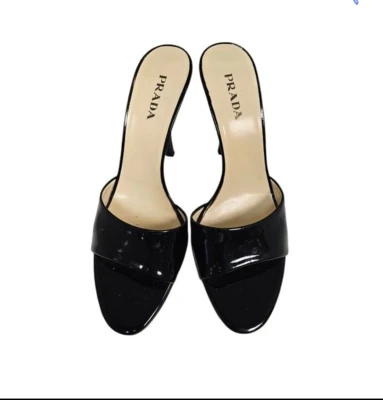 Prada Patent leather Sliders | LOOP-Marktplatz