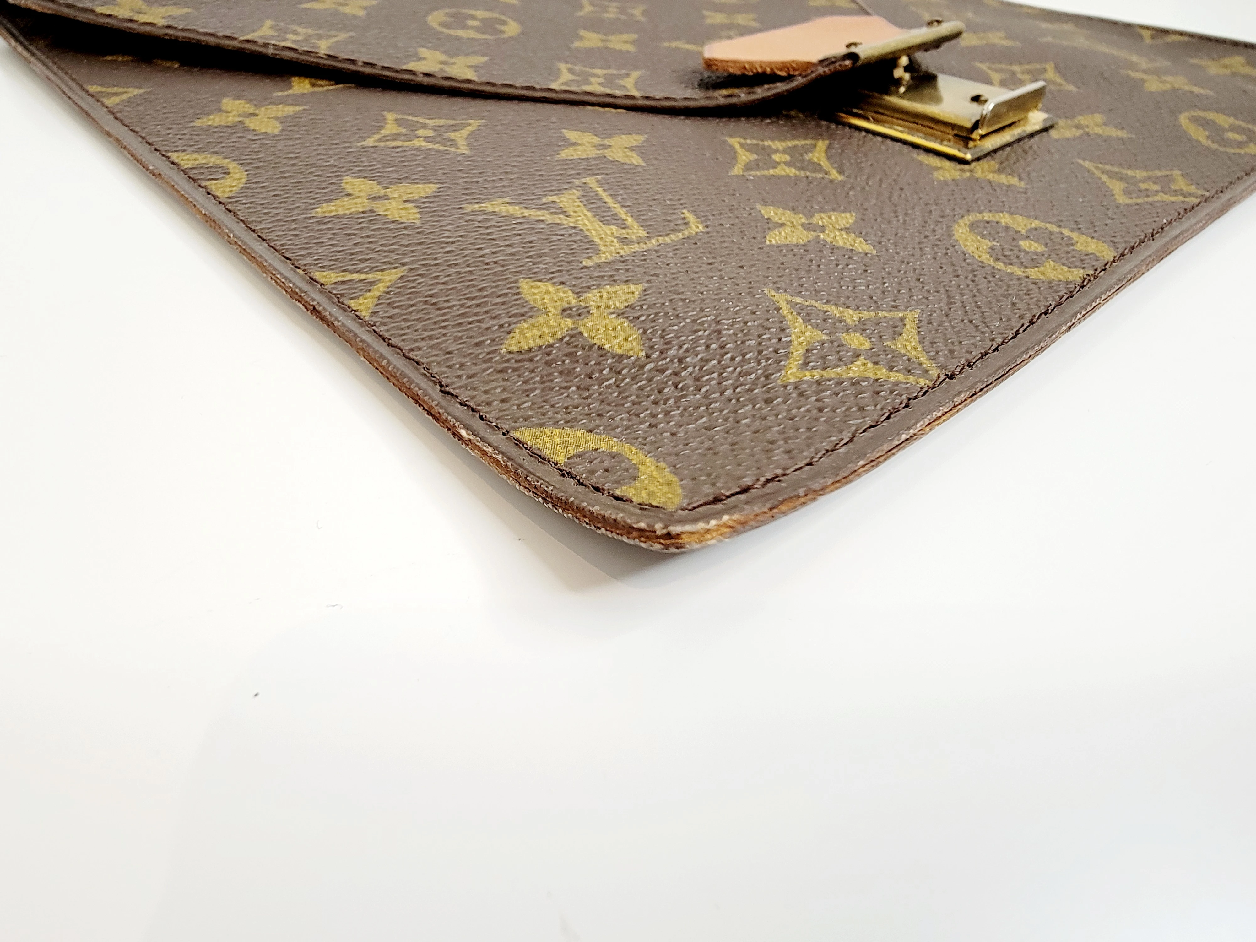 Louis Vuitton Sénateur Envelope Clutch | LOOP-Marktplatz