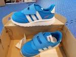 Neue Adidas Sneakers