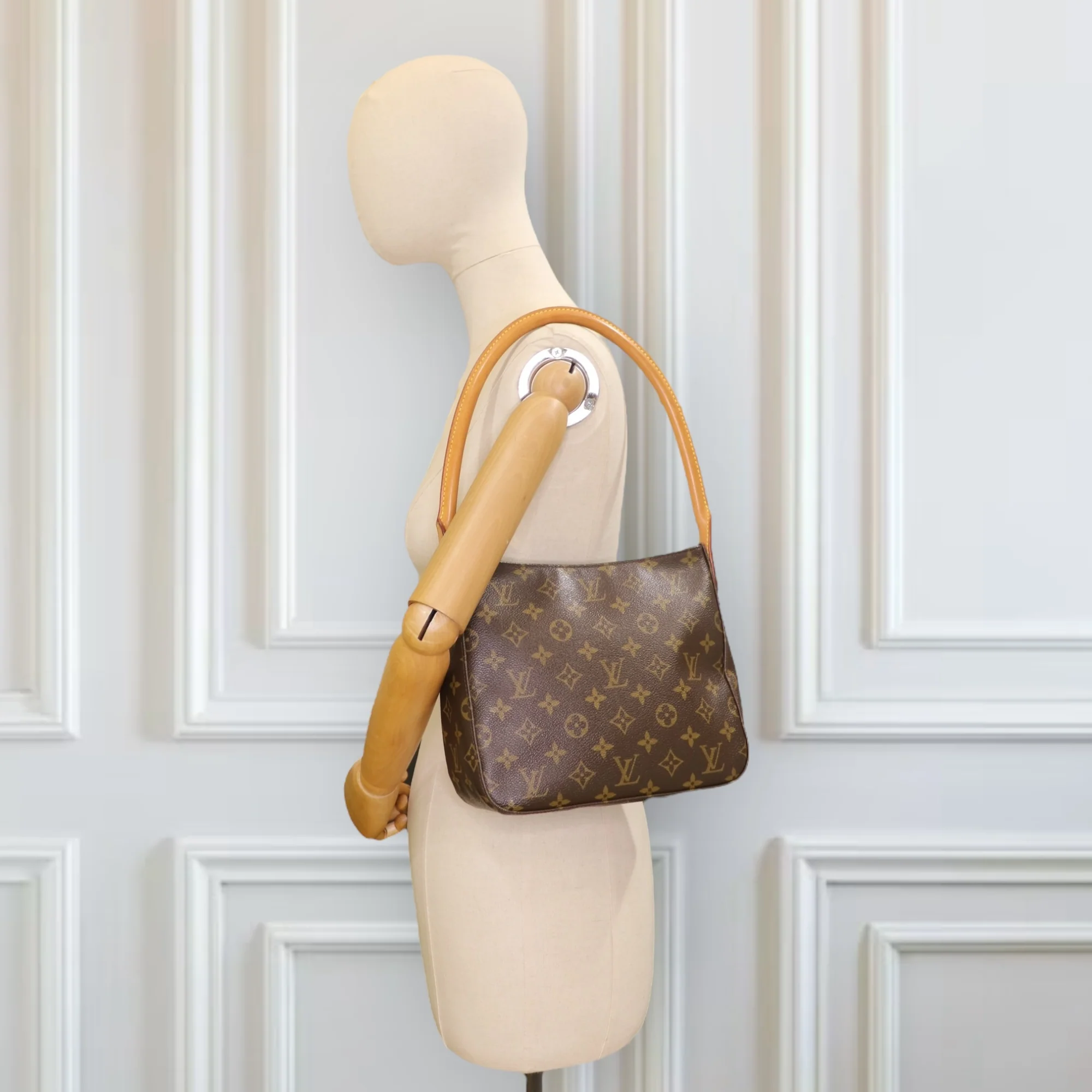 Louis Vuitton Looping MM Monogram | LOOP Marketplace