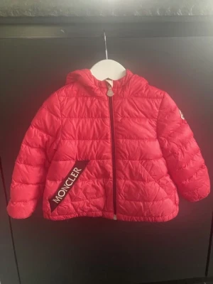 Moncler Muguet Giubbotto Jacke | LOOP Marketplace