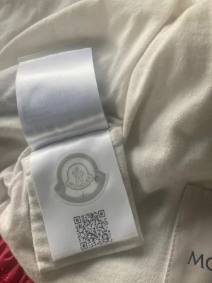 Moncler Muguet Giubbotto Jacke | LOOP Marketplace