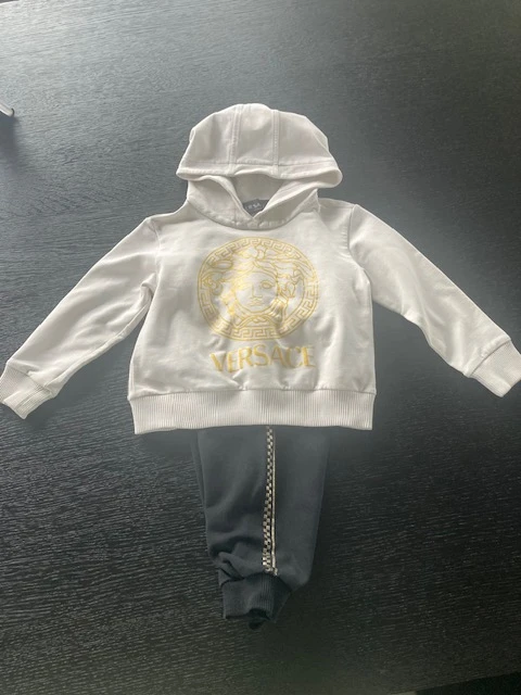 Versace Hoodie und Hose | LOOP Marketplace